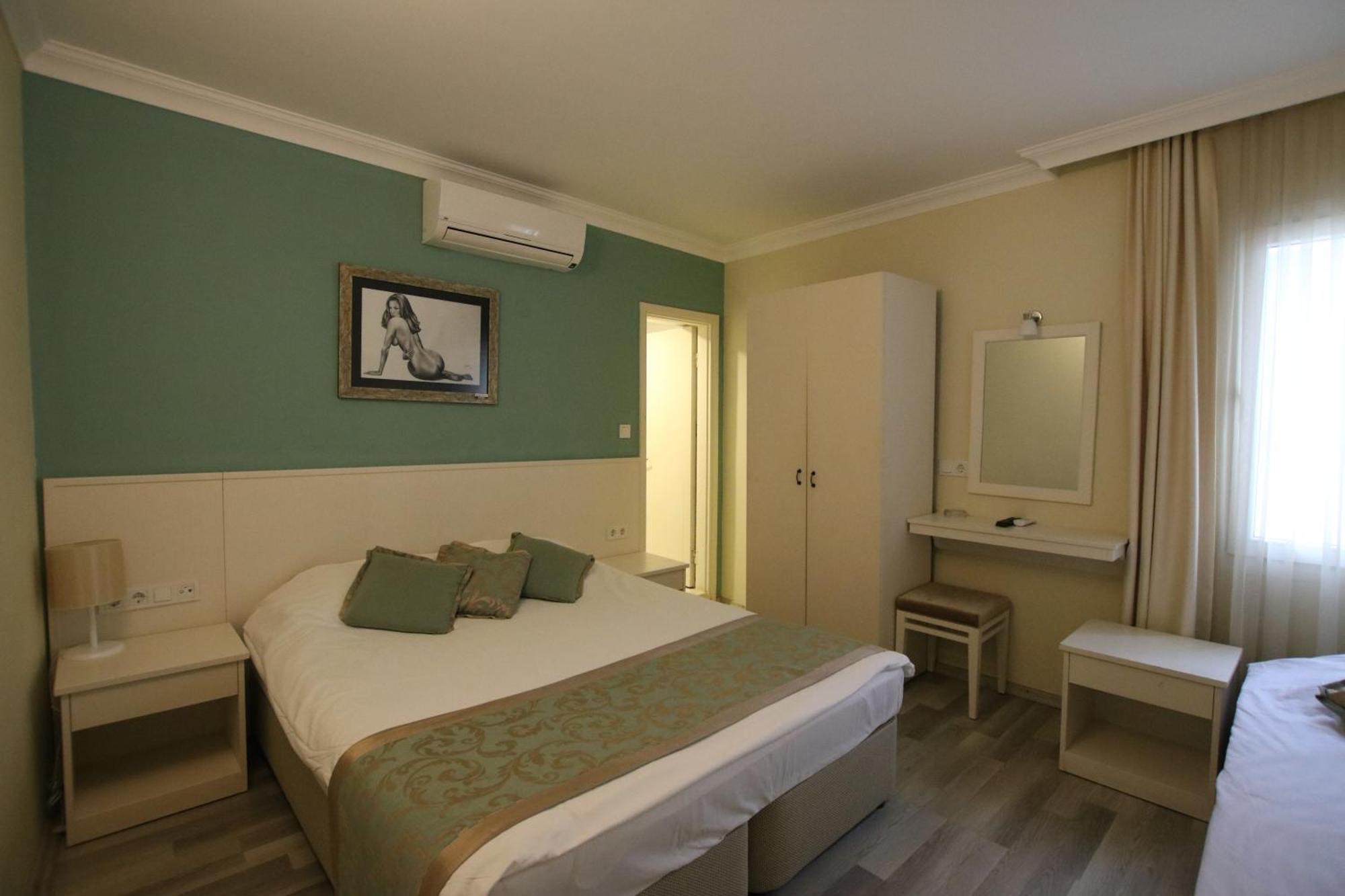 Otel Artemis 2*